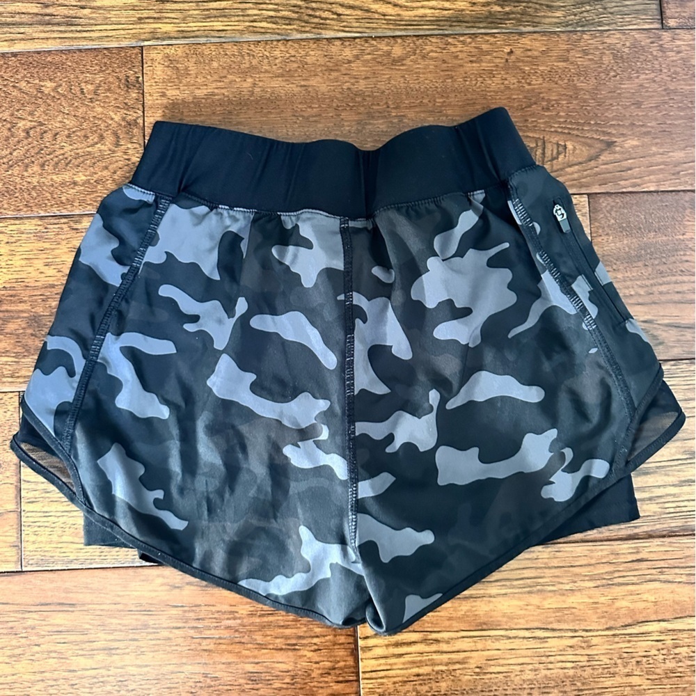 MPG Black and Gray Camo Activewear Shorts Size XS - Picture 4 of 5